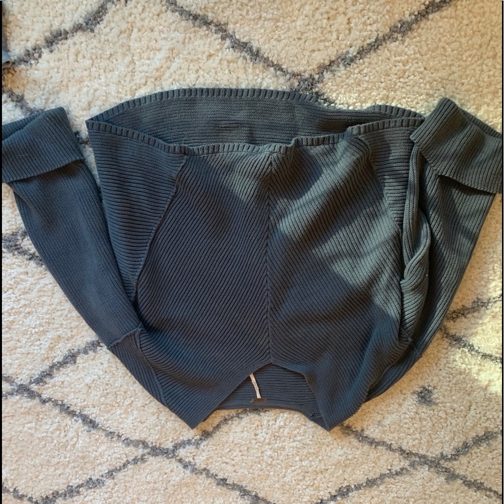 Free People sweater size XS